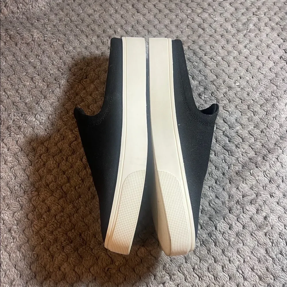 Nordstrom rack Black Slip-On Sneakers size 7M